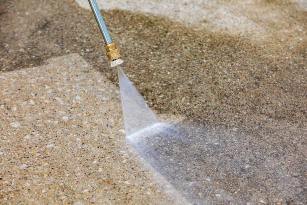 Best Pool Deck Cleaning  in Goodland, KS